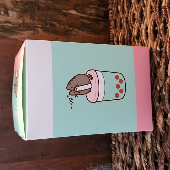Pusheen Box Exclusive Bobasheen Tumbler / Straw - Spring 2023 Sips! - Picture 4 of 7